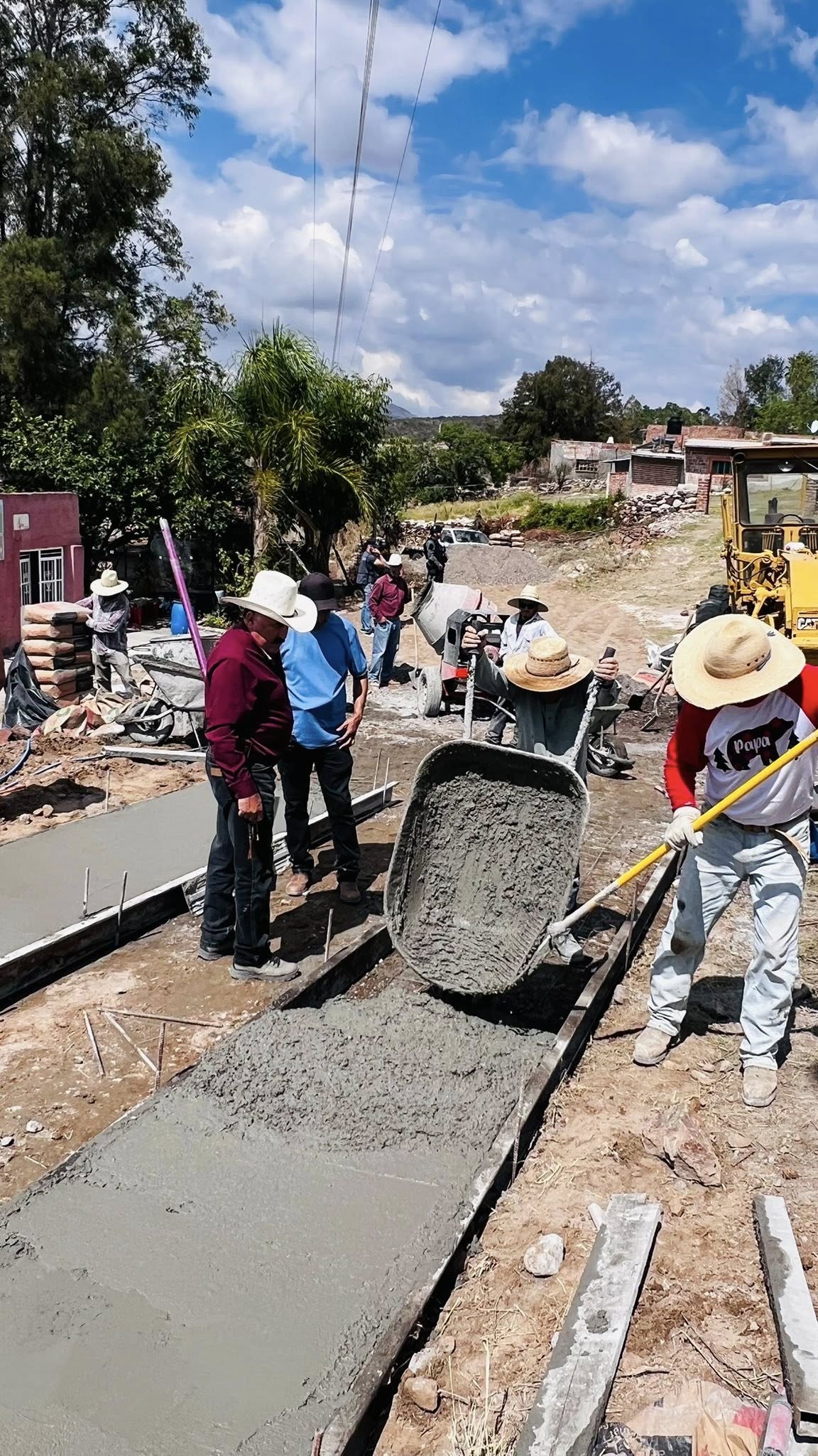 Supervisión constante a obras de comunidades