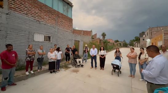 Sección pavimentada de Av. Los Arcos.